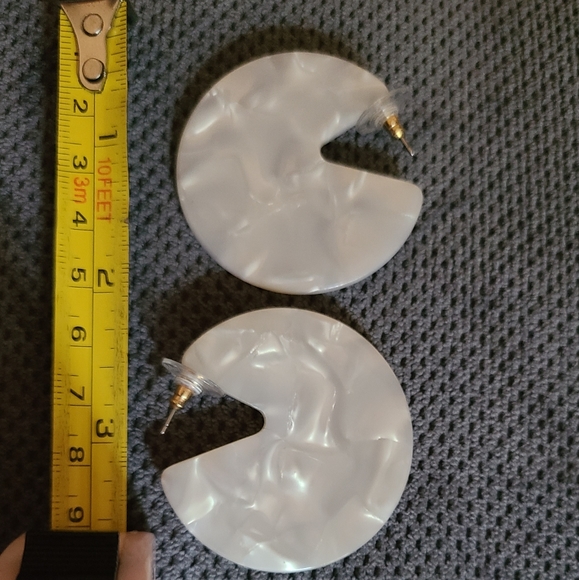 Amrita Singh earrings - Picture 1 of 3